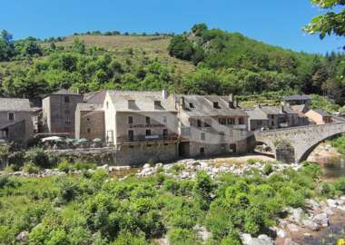 HOTEL** - RESTAURANT