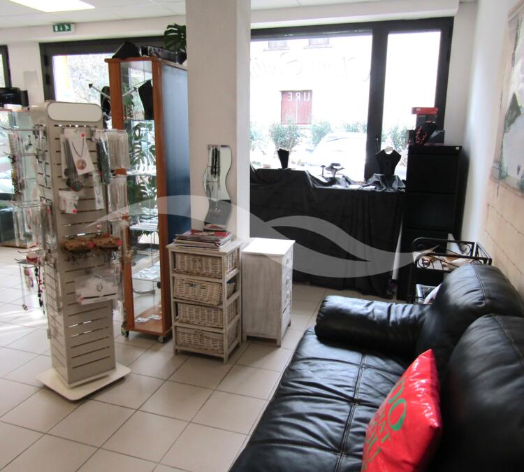 L0472 | Salon de coiffure avec potentiel Barber Shop