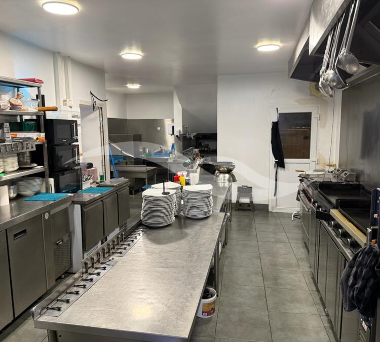 M0341 | Restaurant de type traditionnel – Bar licence IV