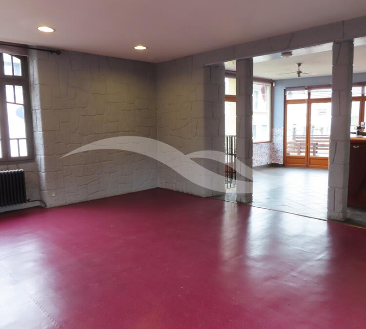 S0147 | Local commercial - idéal restaurant - avec logemen