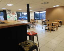 Bar - restaurant communal Bar - restaurant communal